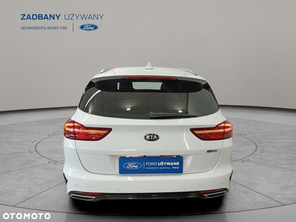 Kia Ceed 1.6 GDI PHEV L DCT - 6