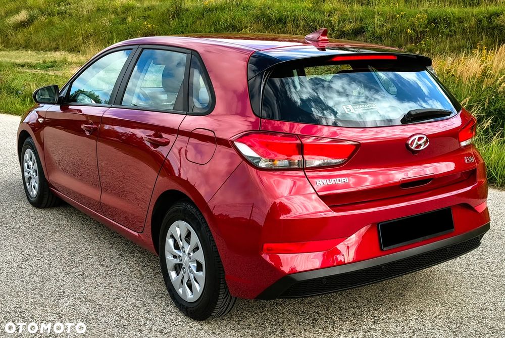 Hyundai i30 1.5 DPI Classic + - 5