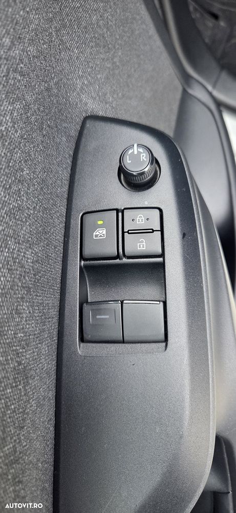 Toyota Yaris 1.0 L Eco - 10