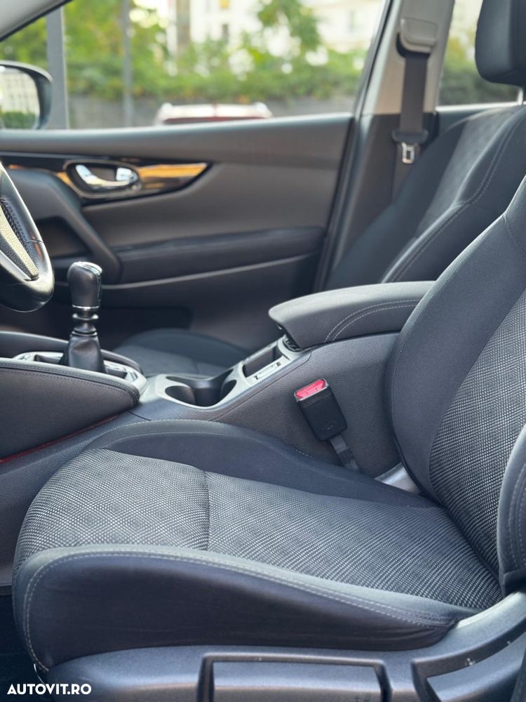 Nissan Qashqai 1.6 DCI N-Connecta - 12