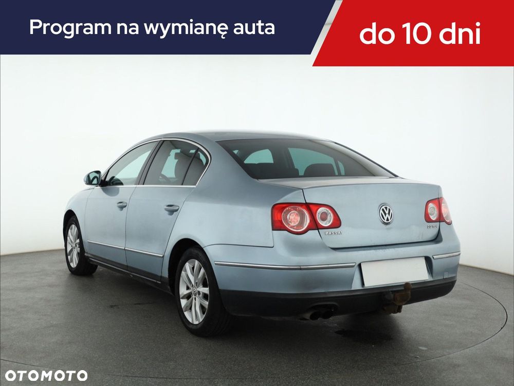 Volkswagen Passat - 6