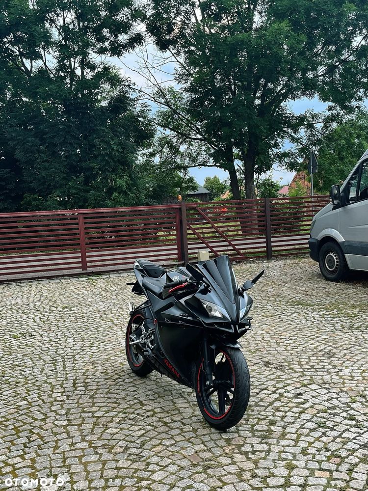 Yamaha YZF - 2