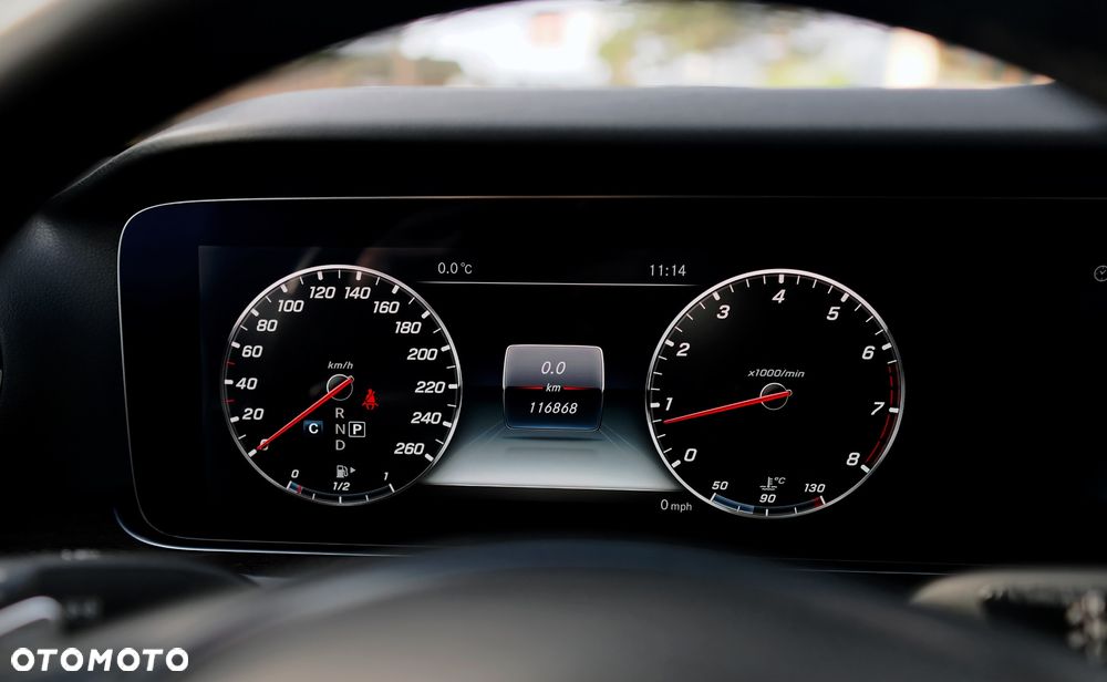 Mercedes-Benz Klasa E 300 9G-TRONIC - 29