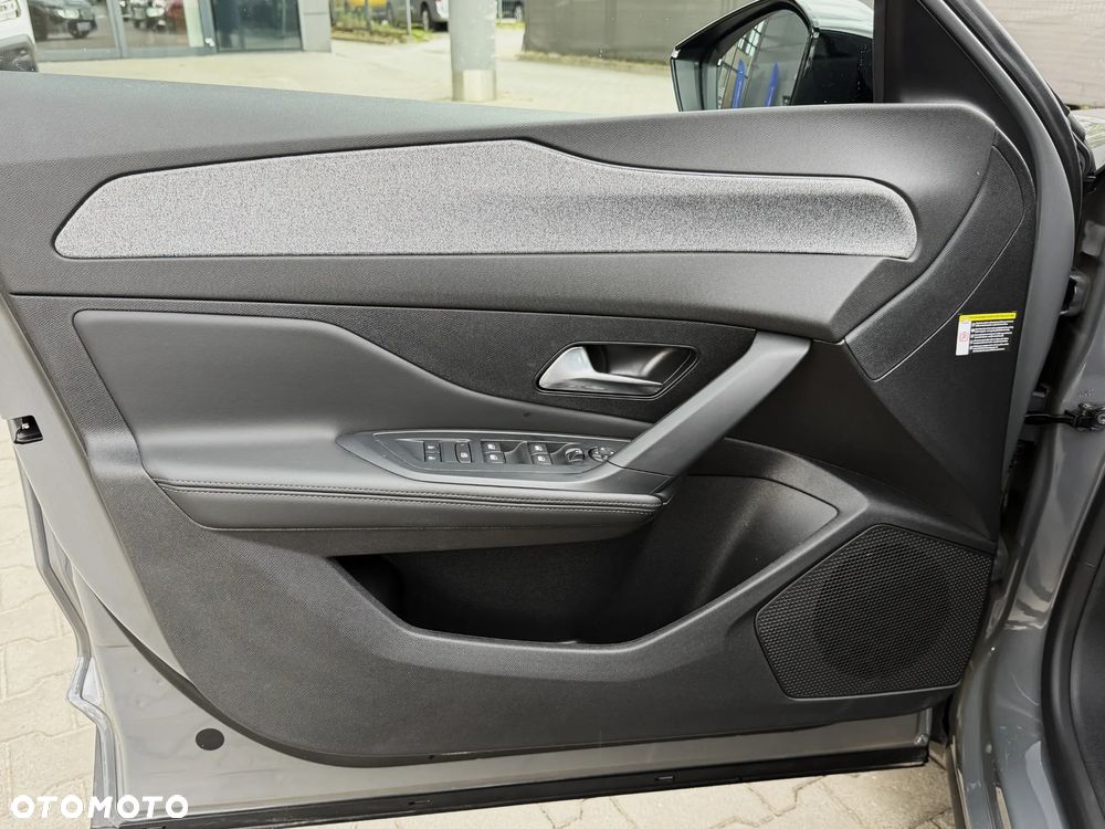 Peugeot 408 1.2 PureTech mHEV Allure S&S e-DSC6 - 11