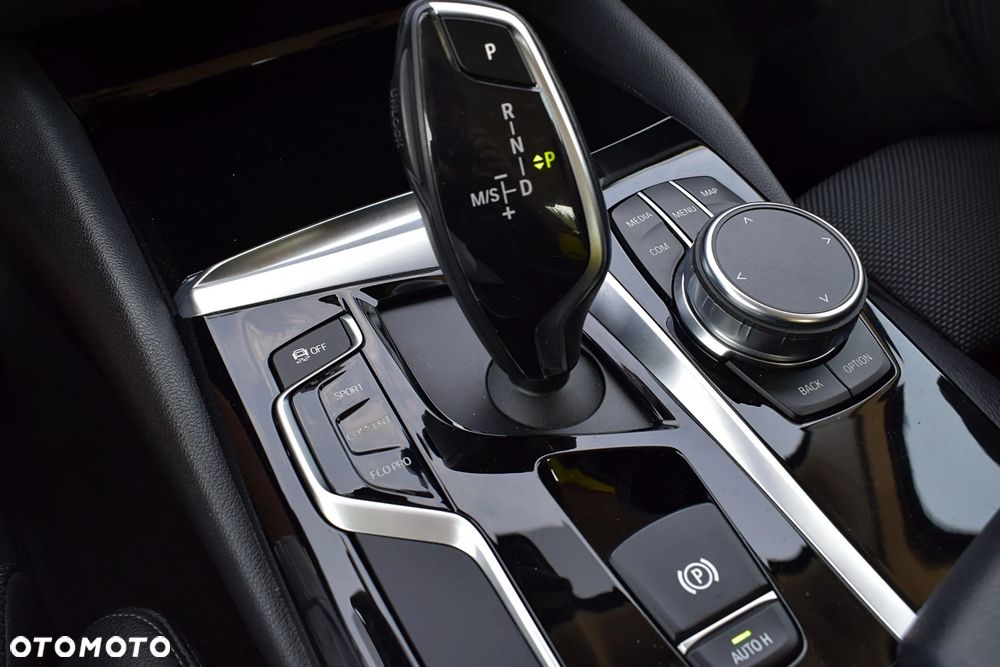 BMW Seria 5 520d xDrive Sport Line sport - 20