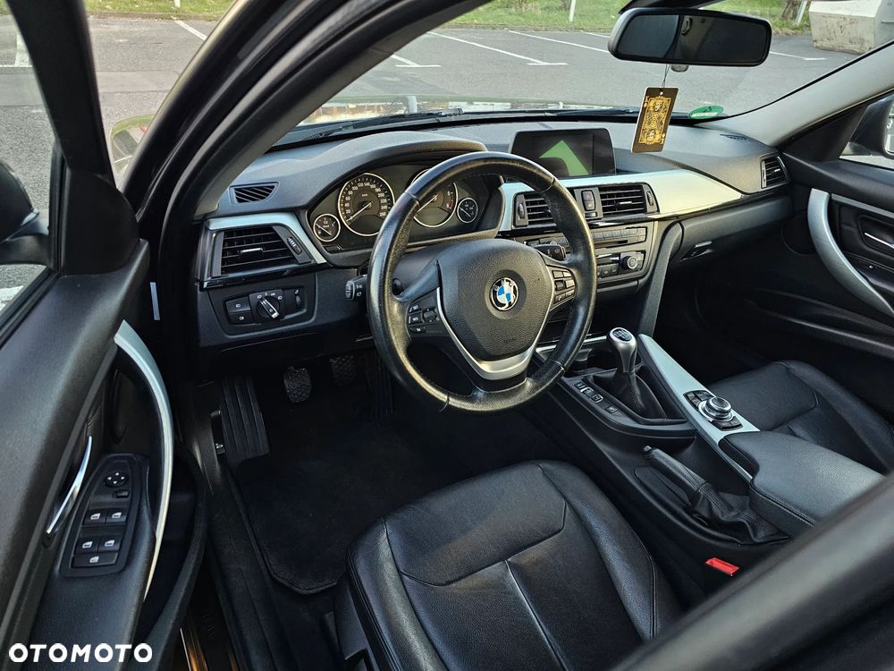 BMW Seria 3 320d Blue Performance Luxury Line - 13