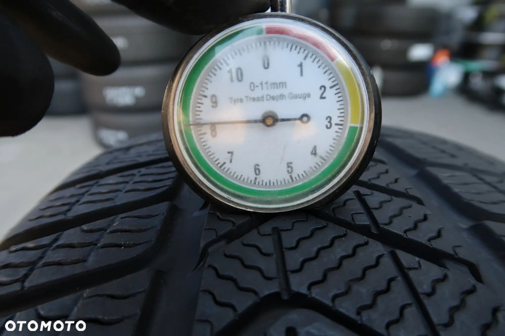 Pirelli Sottozero 3 225/45r18 - 3