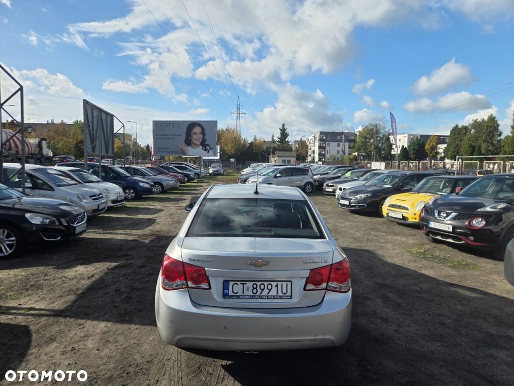 Chevrolet Cruze - 8