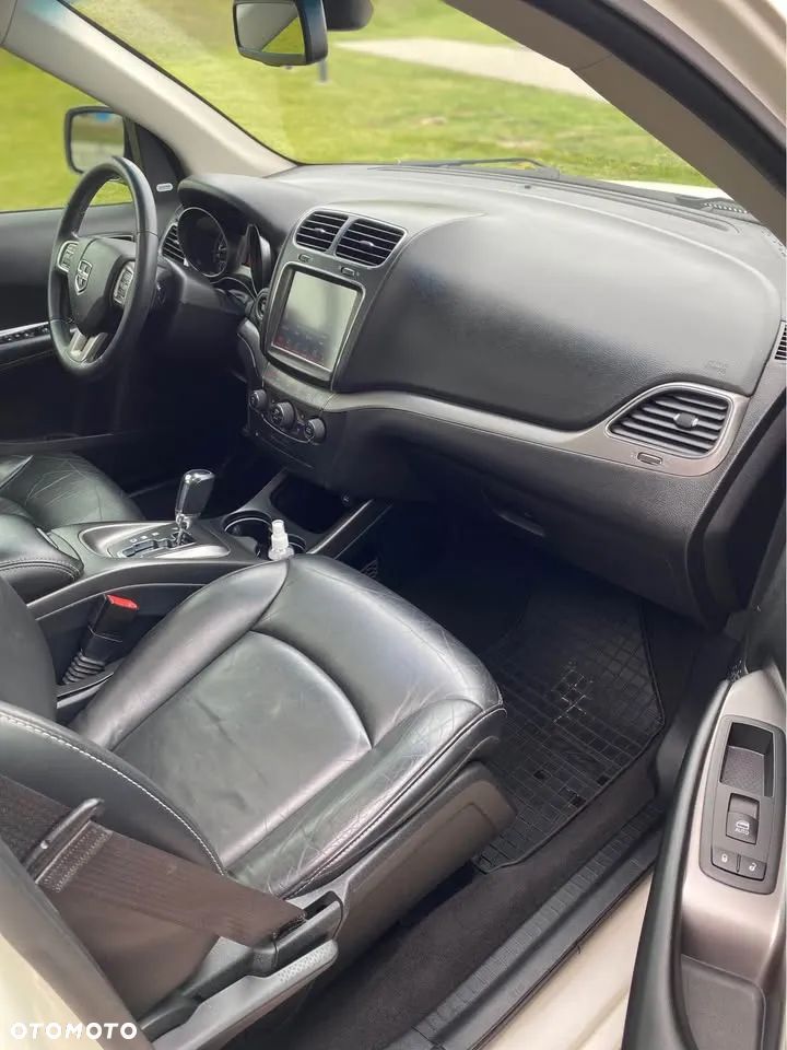 Dodge Journey - 11