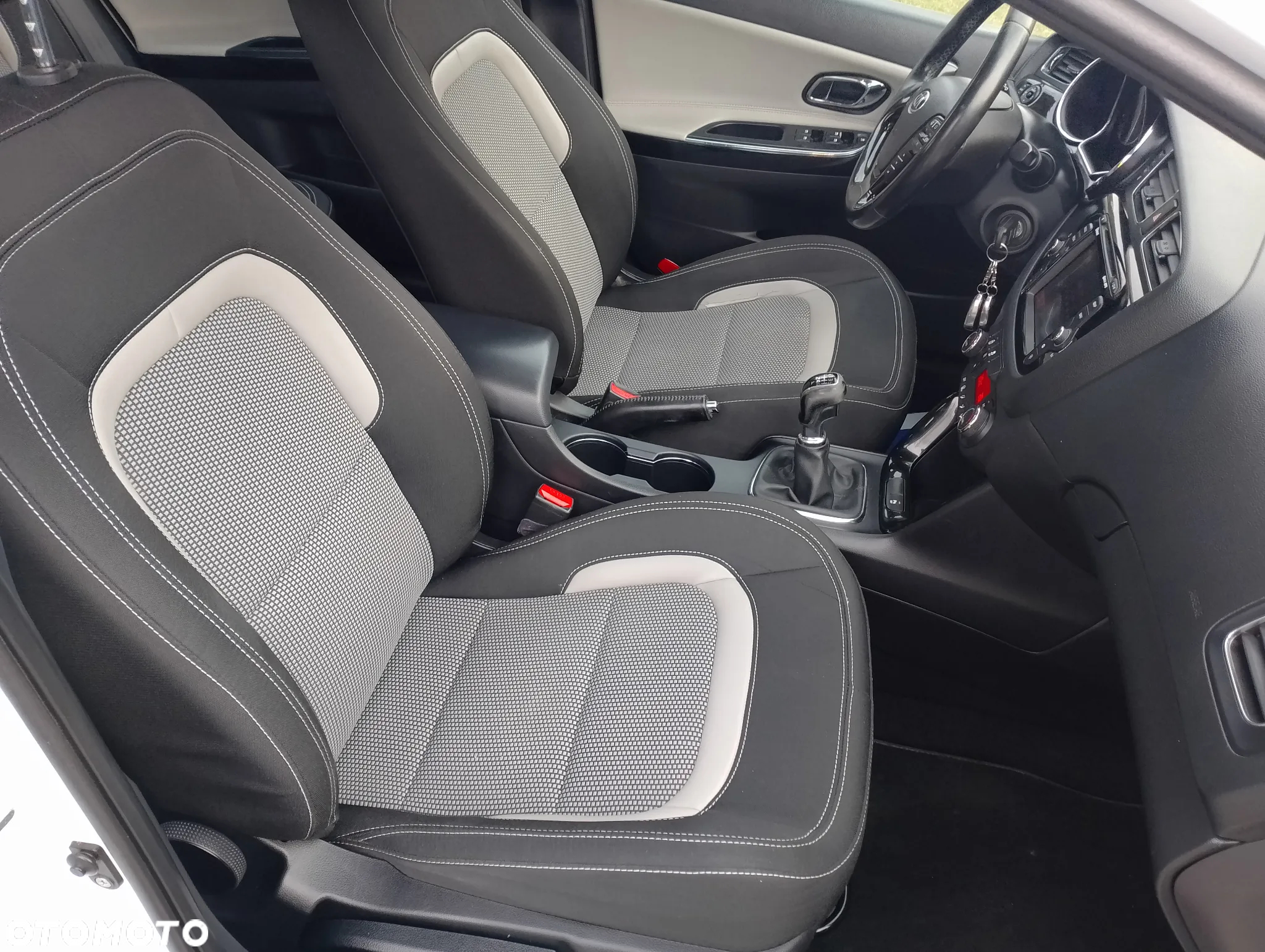Kia Ceed 1.6 GDI Edition 7 - 23