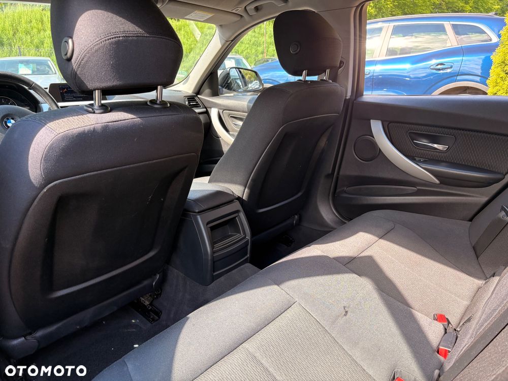 BMW Seria 3 320d DPF - 17