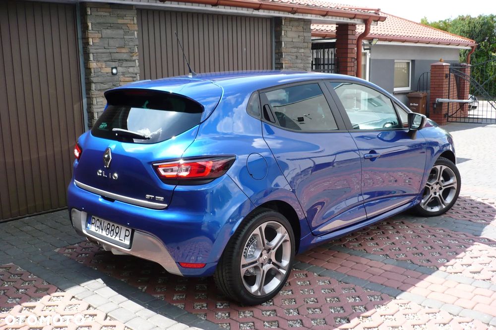 Renault Clio - 10