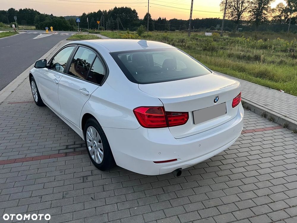 BMW Seria 3 316i Sport Line - 14