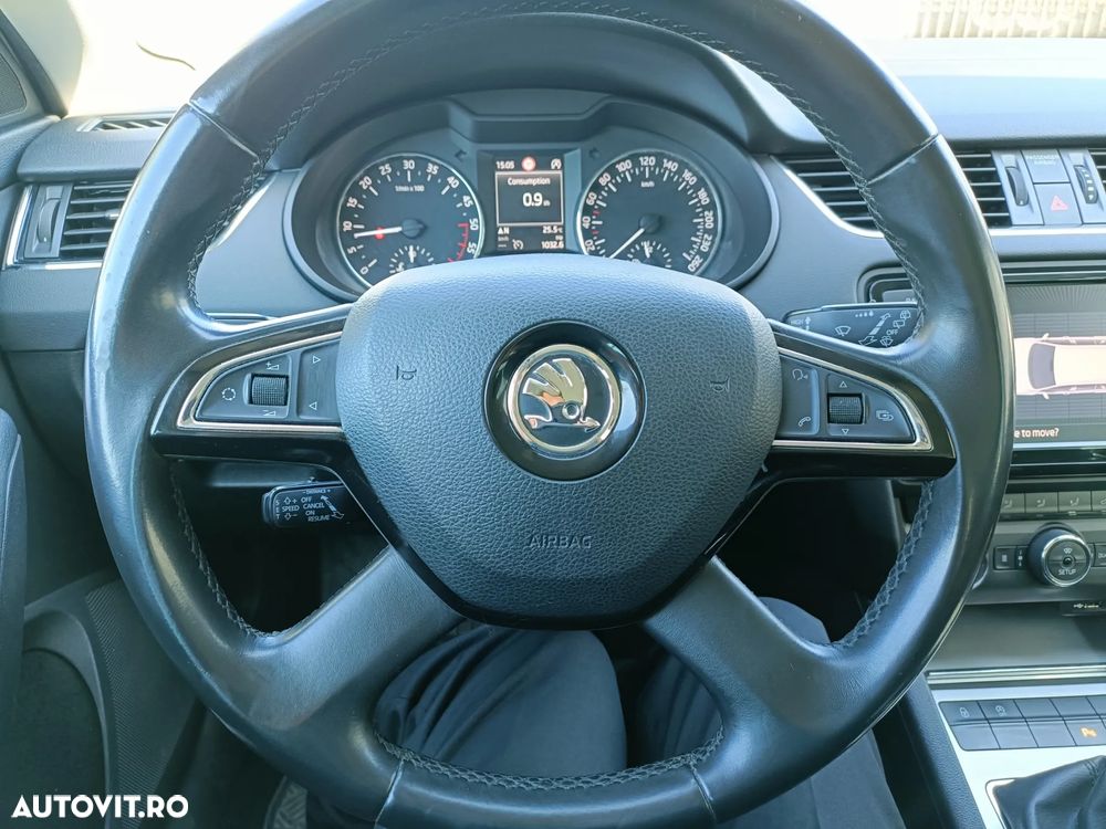 Skoda Octavia 2.0 TDI ELEGANCE - 5