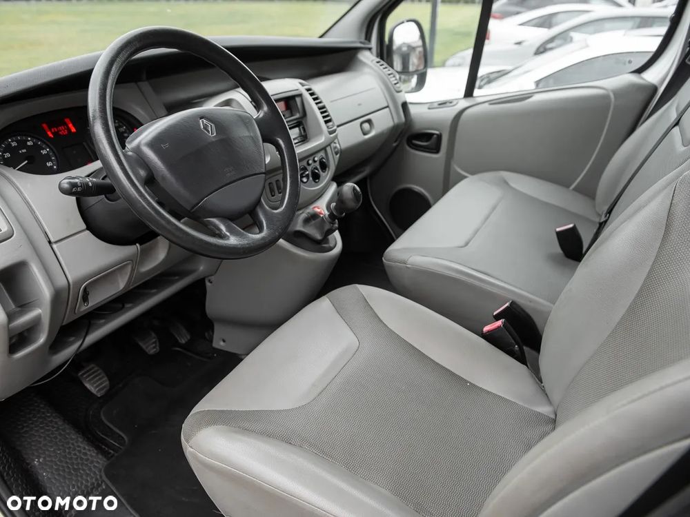 Renault Trafic - 13