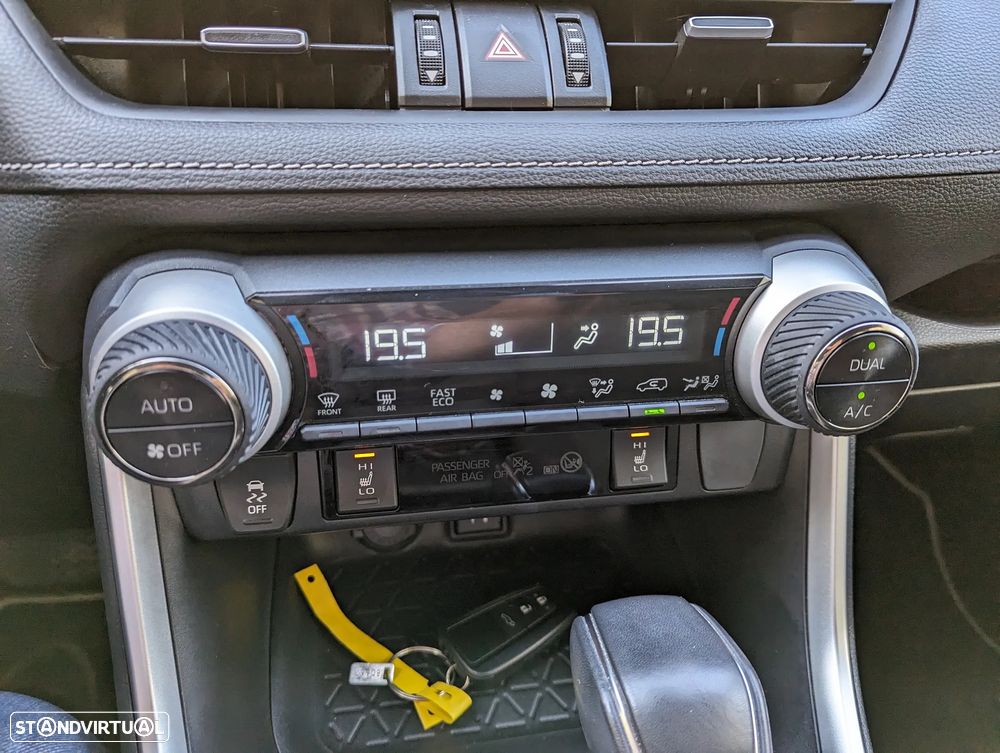 Toyota RAV4 2.5 HDF Comfort - 19
