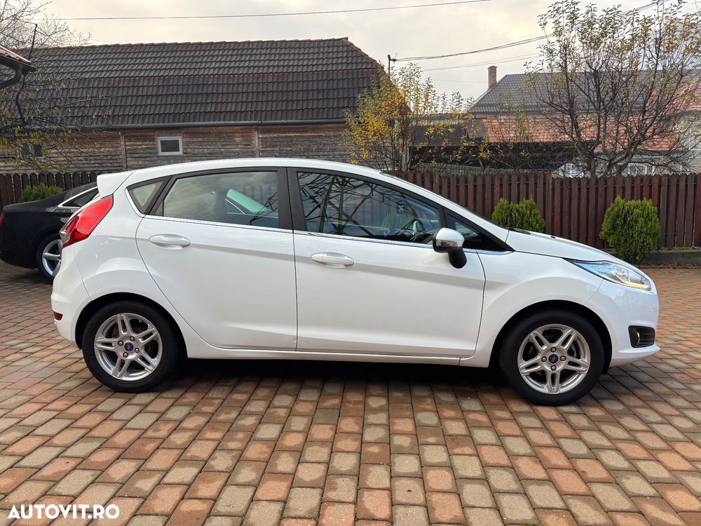 Ford Fiesta 1.6 TDCi DPF Titanium - 10