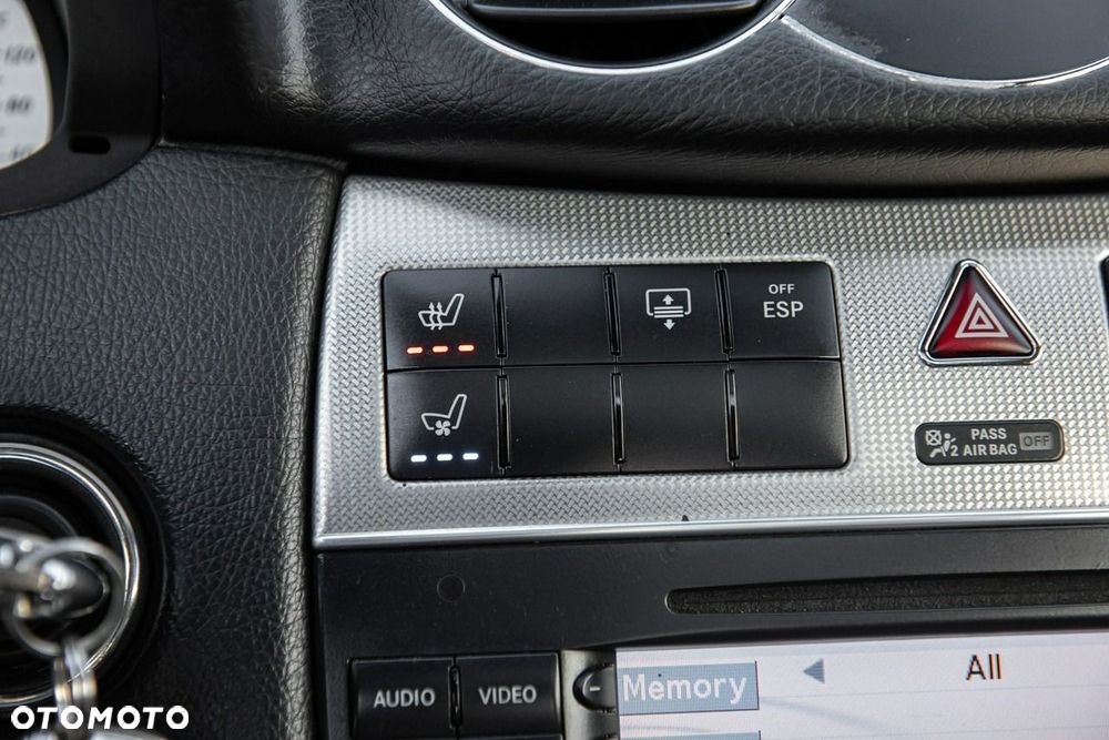 Mercedes-Benz CLK 280 Avantgarde Sport Edition - 23