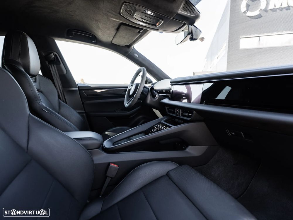 Porsche Macan Electric Turbo - 13