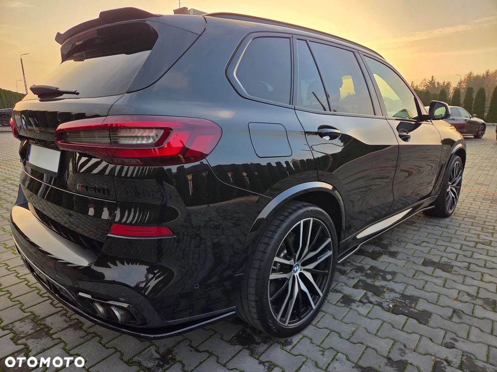 BMW X5 M50i - 11