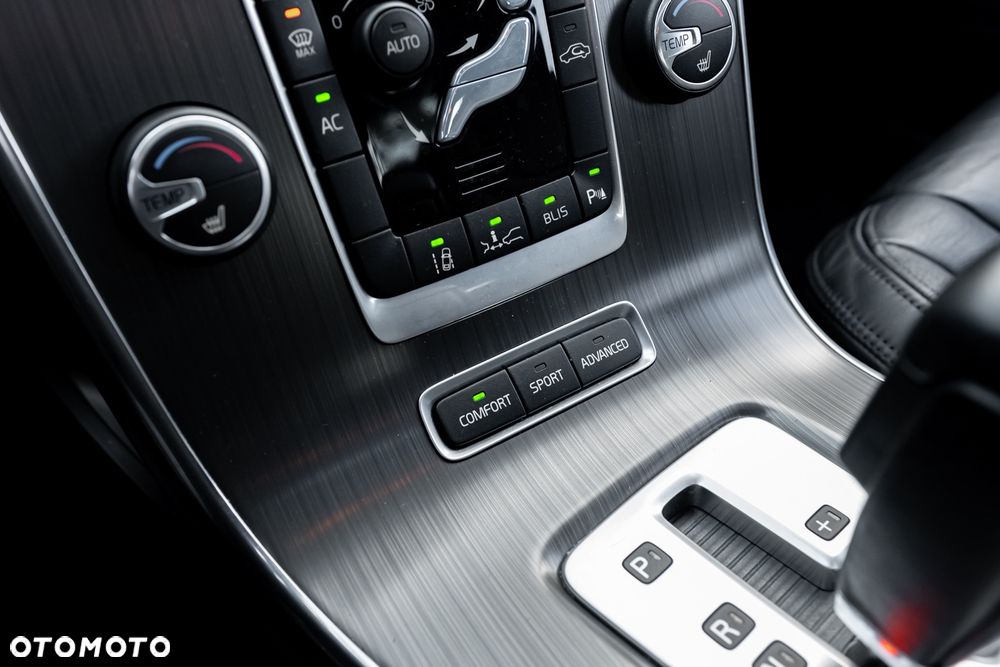 Volvo S60 T6 AWD Geartronic Summum - 38