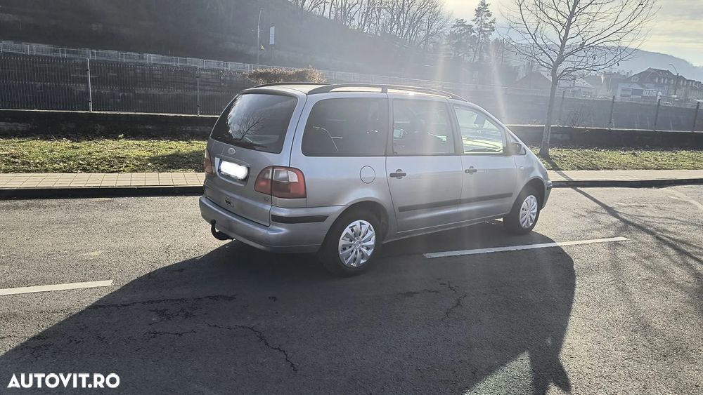 Ford Galaxy TDI Ambiente - 4