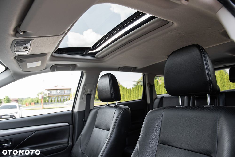 Mitsubishi Outlander - 18