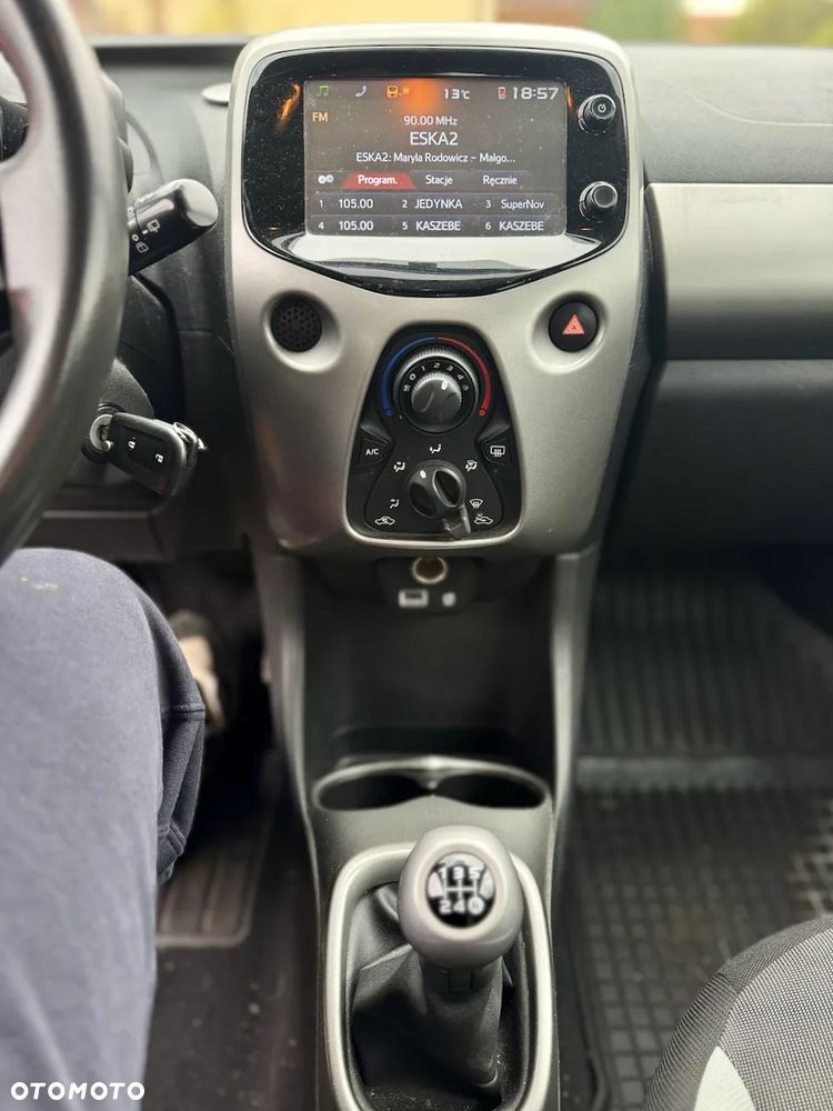 Toyota Aygo 1.0 VVT-i Sprint EU6 - 6