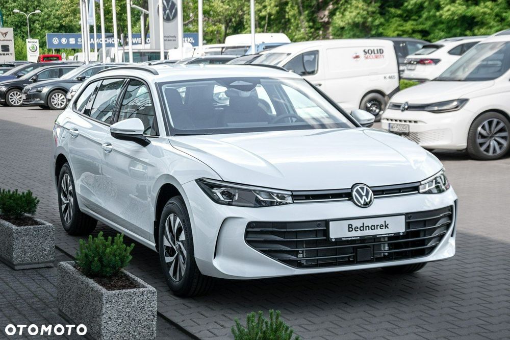 Volkswagen Passat - 4