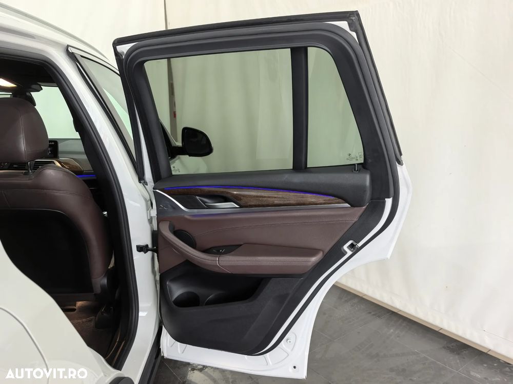 BMW X3 xDrive30i AT - 31