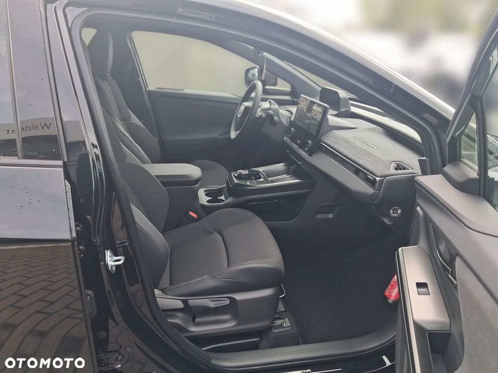 Toyota C-HR+ - 9
