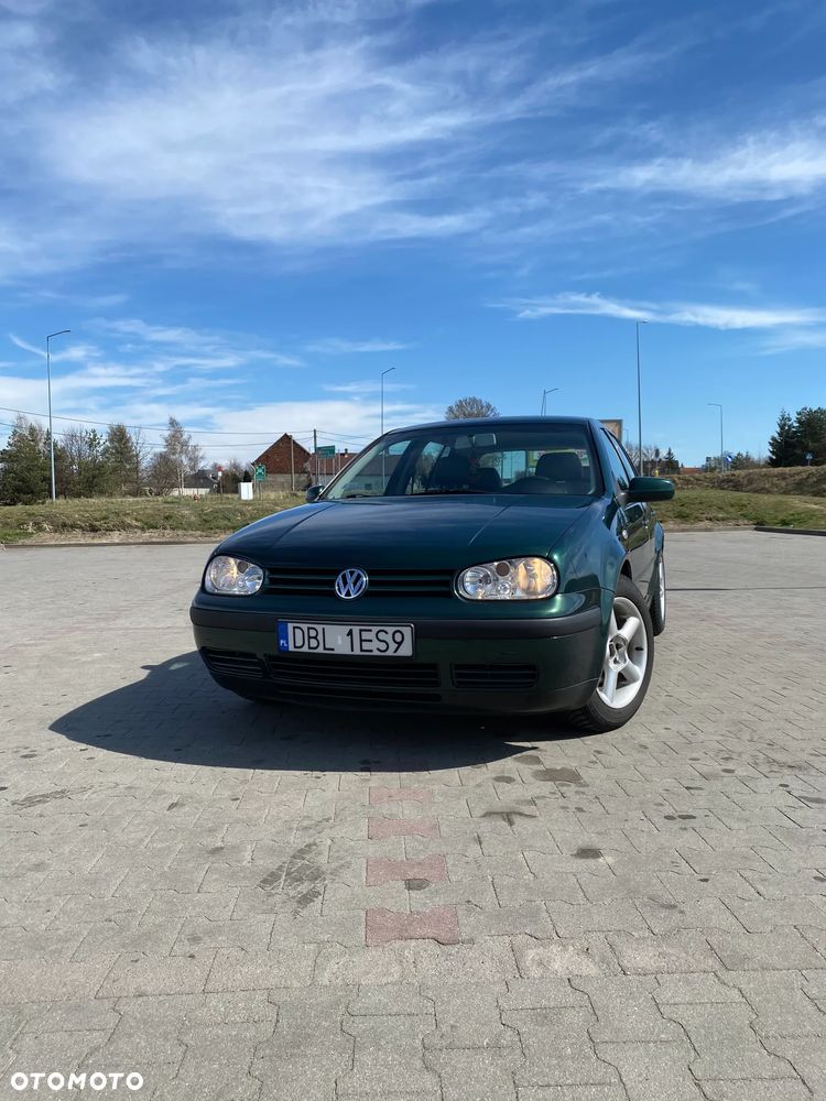Volkswagen Golf 1.4 Basis - 2