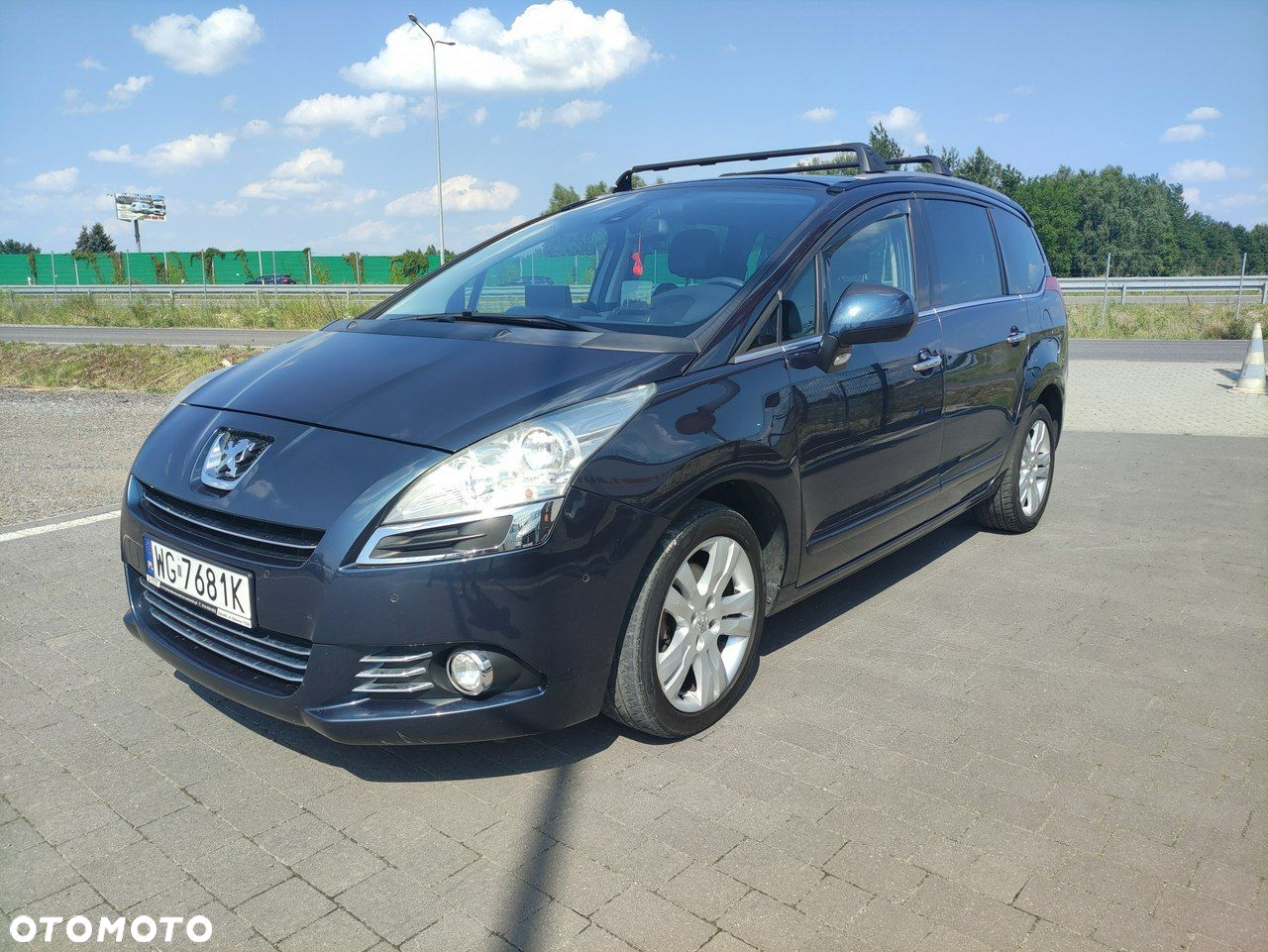 Peugeot 5008 - 5