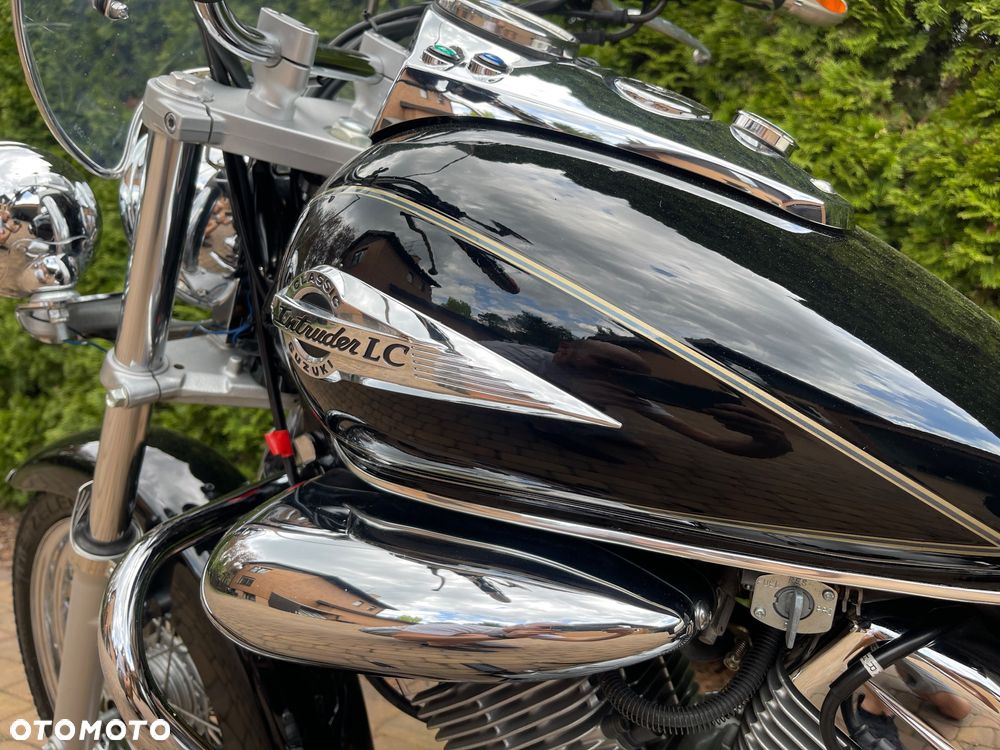 Suzuki Intruder - 21