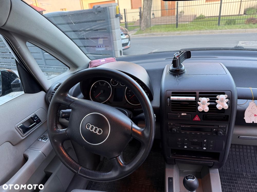 Audi A2 1.4 - 12
