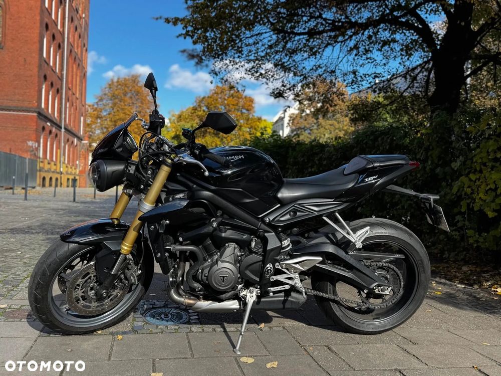 Triumph Street Triple - 4