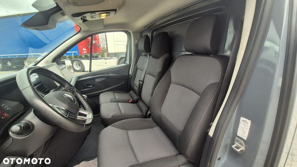 Renault Trafic - 13