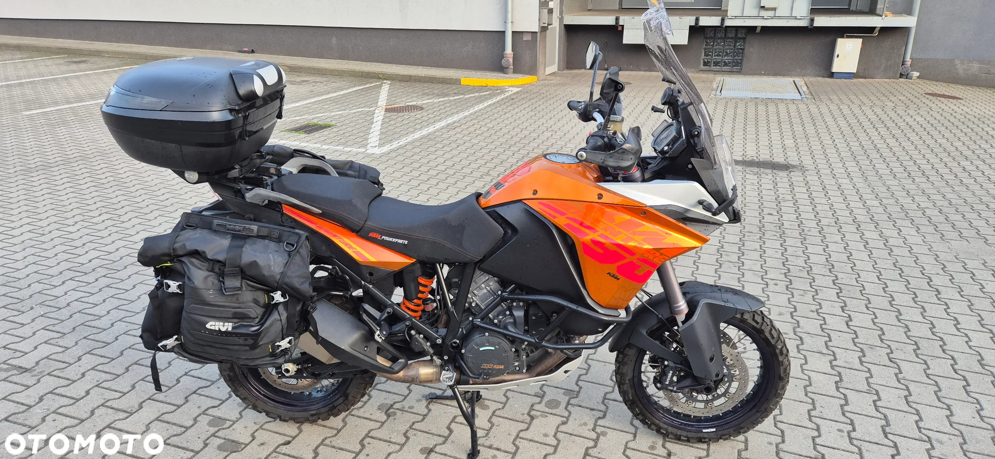 KTM Adventure - 12