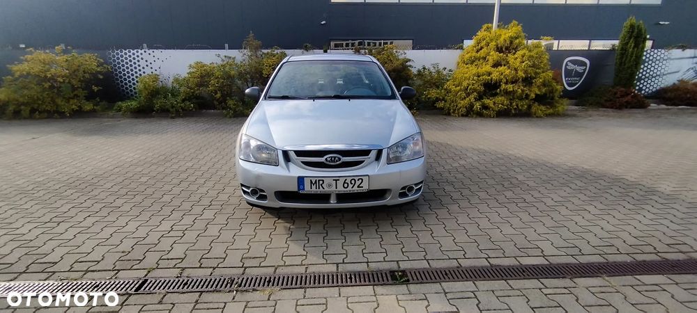 Kia Cerato 1.6 LX - 2