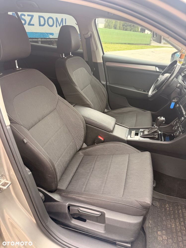 Skoda Superb 2.0 TDI Ambition DSG - 25