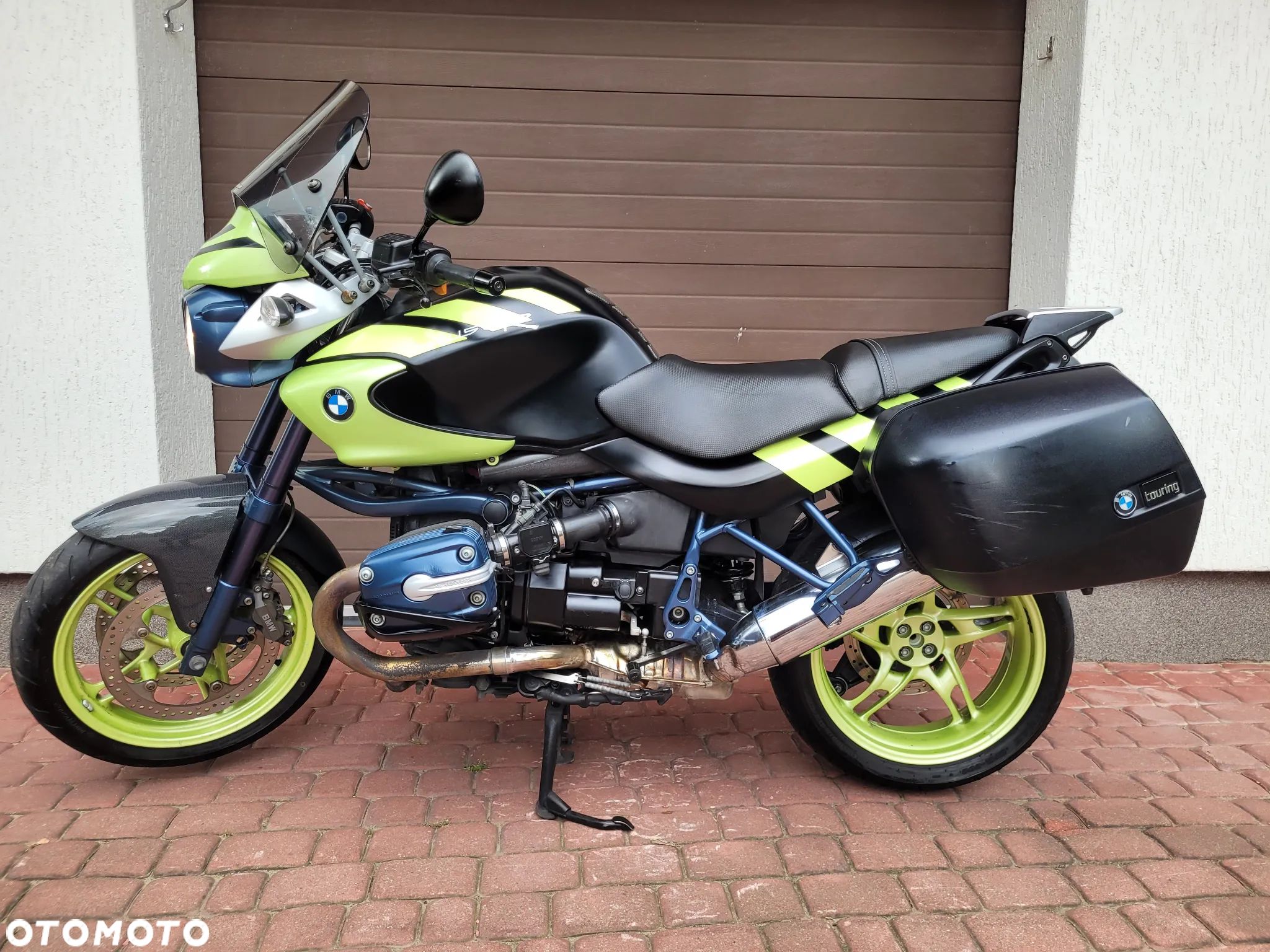 BMW R - 1