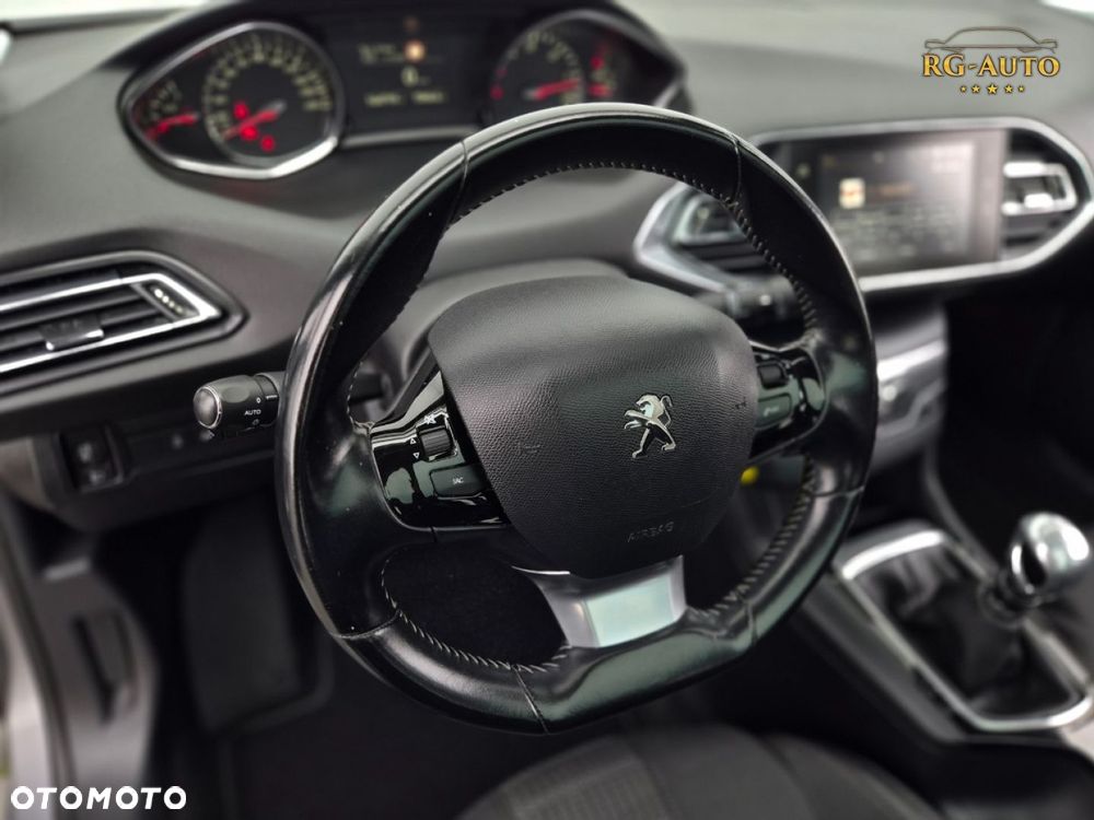Peugeot 308 - 23