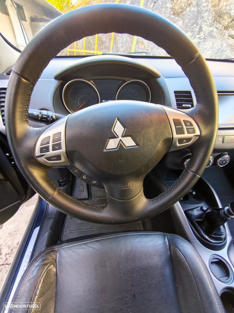 Mitsubishi Outlander 2.2 DI-D Instyle - 6