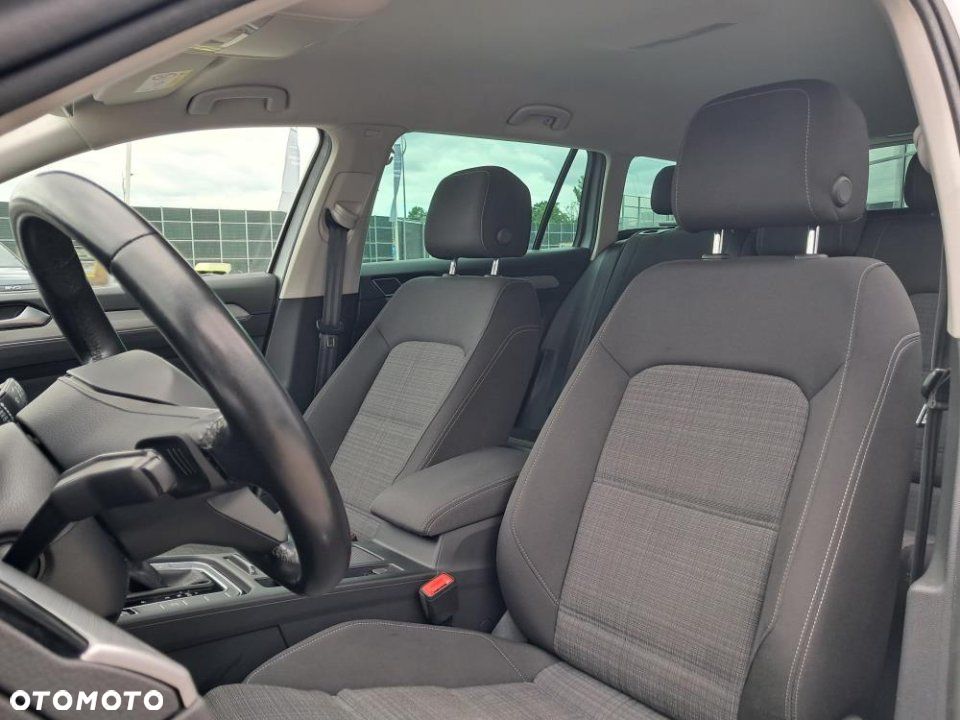 Volkswagen Passat - 15