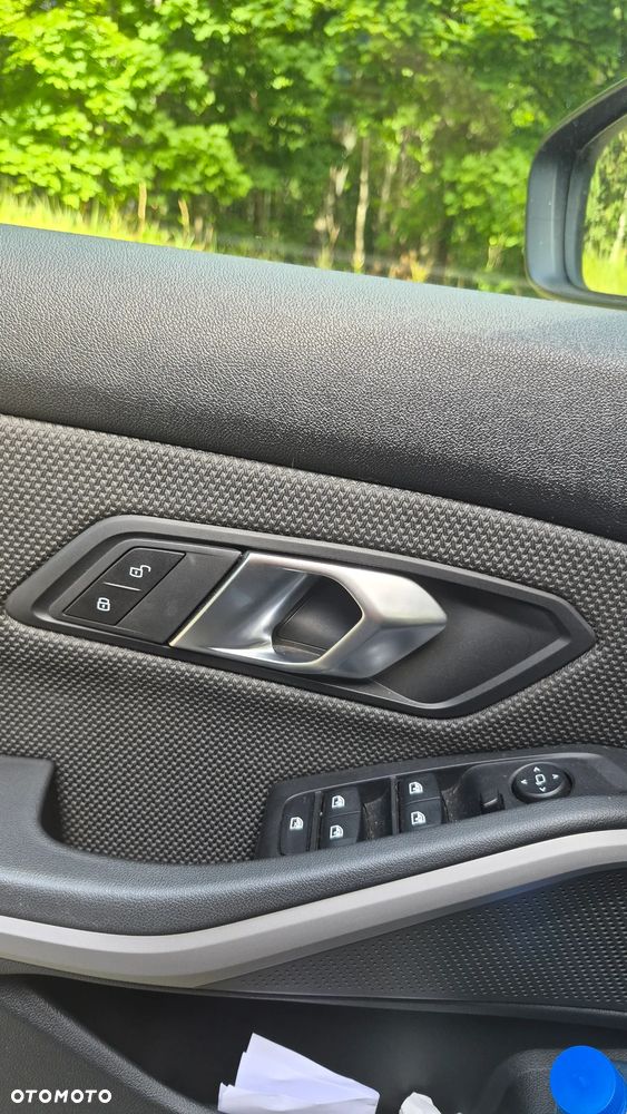 BMW Seria 3 318i Advantage - 27