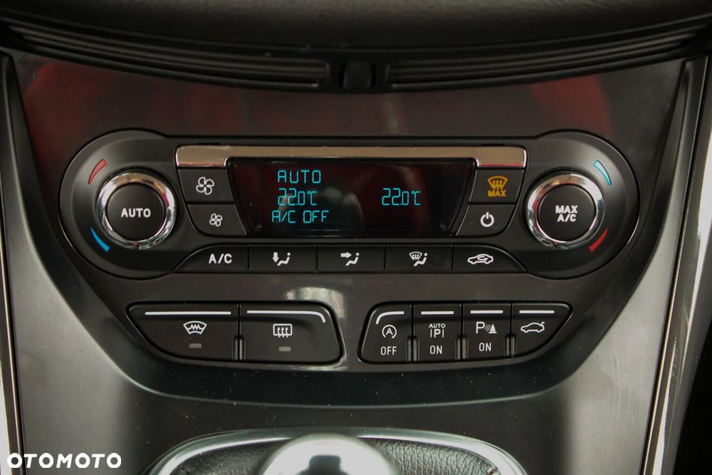 Ford Kuga 1.5 EcoBoost 2x4 Titanium - 37