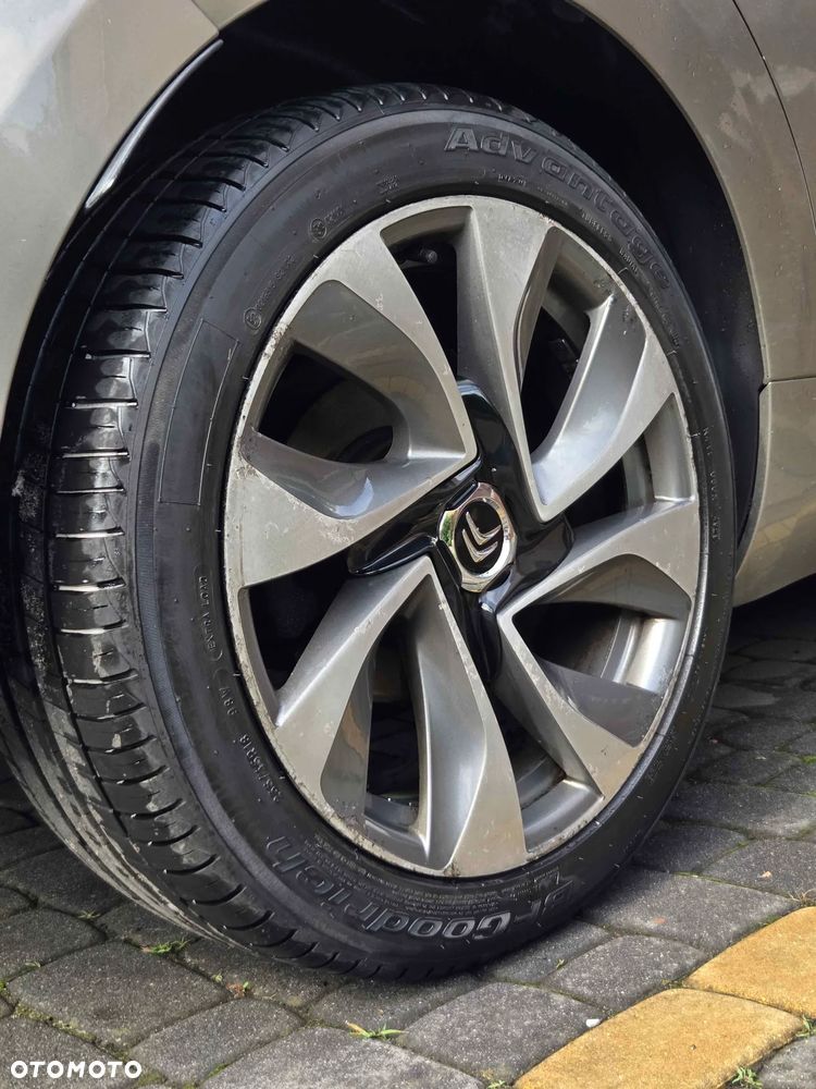 Citroën DS5 HDi 165 SoChic - 10