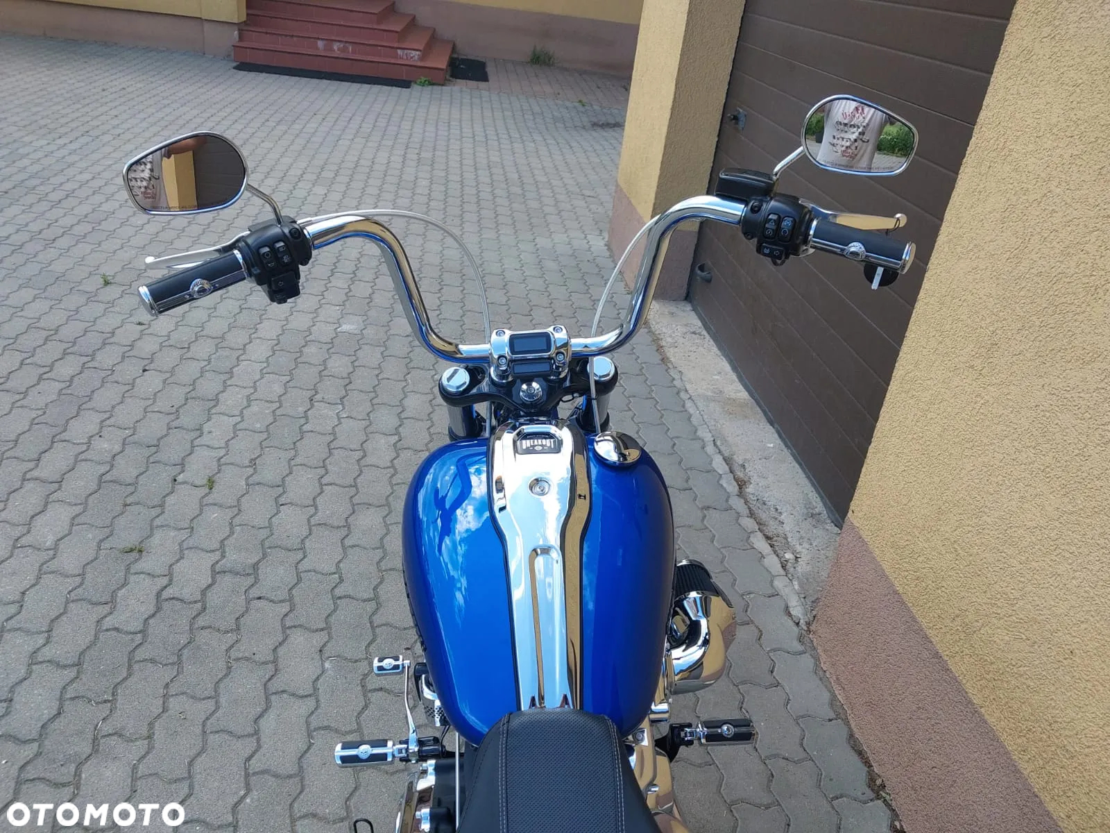 Harley-Davidson Softail Breakout - 16