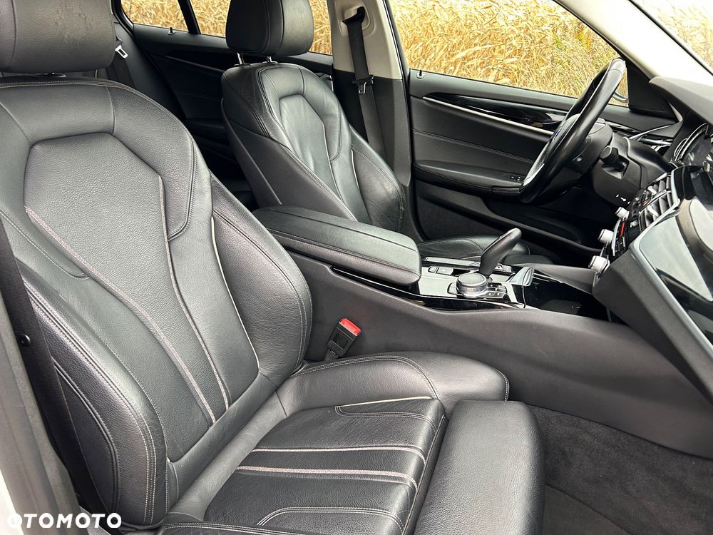 BMW Seria 5 520d Sport Line - 21