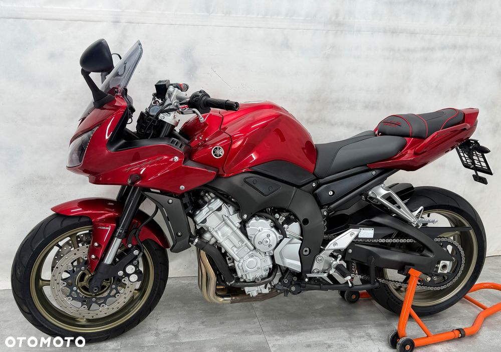Yamaha FZ - 18